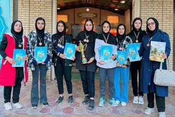 دانش آموزان دختر استهبان فاتح جام برنز رقابت های دو و میدانی دانش آموزان فارس