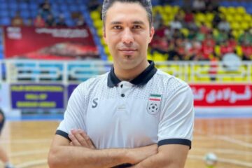 قضاوت اسماعیل نعمتی داور جوان استهبانی در لیگ برتر فوتسال ایران