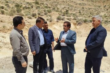 بازدید فرماندار استهبان از پروژه آبرسانی روستای گرده