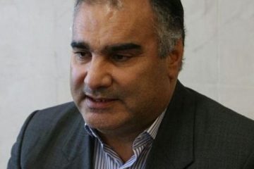 انجیر، زعفران، دانشگاه، افول در اوج شکوه