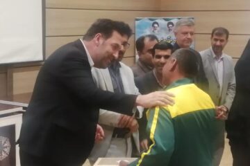 مراسم تجلیل از کارگران شهرداری استهبان