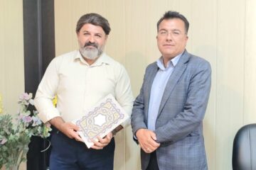 تجلیل فرماندار استهبان از مدیرمسئول نشریه استهبانی دیگر به مناسبت روز خبرنگار